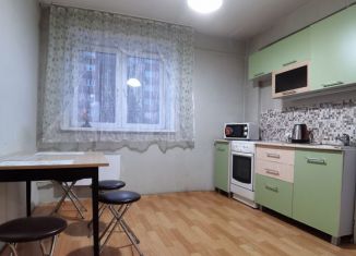 Сдается в аренду двухкомнатная квартира, 52 м2, Красноярск, улица Любы Шевцовой, 82