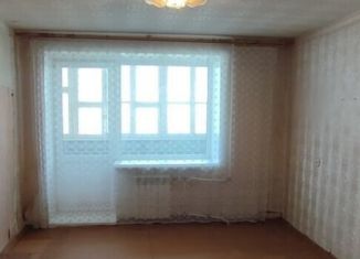 Продается 2-комнатная квартира, 47.8 м2, Каменск-Уральский, улица Ленина, 8А