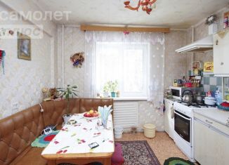 2-комнатная квартира на продажу, 52.7 м2, Омск, улица Багратиона, 84