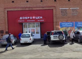 Продажа помещения свободного назначения, 1116 м2, Североуральск, улица 50 лет СУБРа, 37