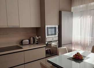 Продается 2-ком. квартира, 63 м2, поселок Битца, Южный бульвар, 4