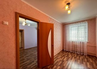 Продам 2-комнатную квартиру, 41 м2, Астрахань, площадь Шаумяна, 13