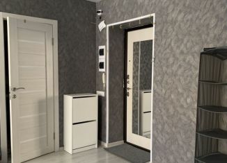 Продаю 1-комнатную квартиру, 32 м2, поселок Дубовое, Белогорская улица, 1