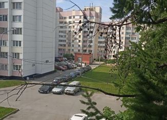 Продается четырехкомнатная квартира, 49 м2, Санкт-Петербург, улица Лёни Голикова, метро Ленинский проспект