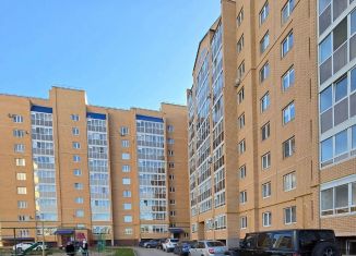 Двухкомнатная квартира на продажу, 61 м2, Октябрьский, улица Чкалова, 18