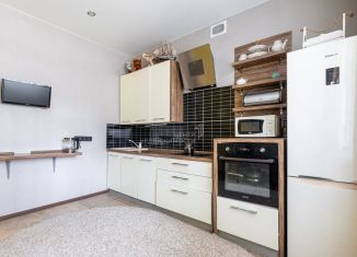 Продается 2-ком. квартира, 63.6 м2, Казань, Чистопольская улица, 71А