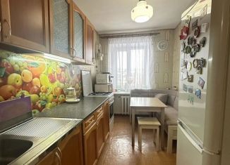 Продажа двухкомнатной квартиры, 50 м2, Боровичи, Южная улица, 47