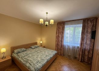 Аренда 3-ком. квартиры, 88.5 м2, Калуга, улица Дзержинского, 92к2