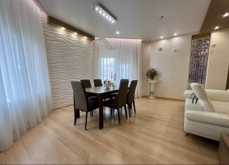 Сдаю 2-ком. квартиру, 90 м2, Тольятти, Комсомольское шоссе, 42/10, ЖК Золотой Берег