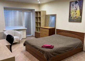 Сдам в аренду квартиру студию, 35 м2, Северск, Советская улица, 19