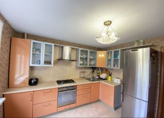 Продаю 3-ком. квартиру, 75.9 м2, Чебоксары, улица Константина Иванова, 81