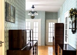 Двухкомнатная квартира на продажу, 82 м2, Псков, Народная улица, 6