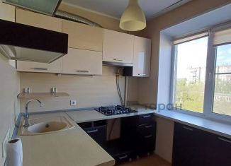 Продается 3-комнатная квартира, 50.3 м2, Челябинск, улица Танкистов, 150Б