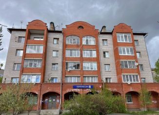 Продажа четырехкомнатной квартиры, 135.9 м2, Калуга, Школьная улица, 4