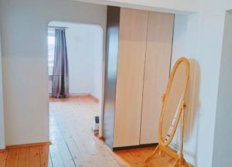 Сдается в аренду 2-комнатная квартира, 65 м2, Улан-Удэ, проспект Строителей, 78А