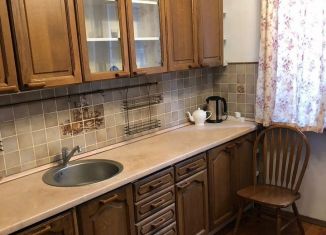 Продажа 3-ком. квартиры, 74 м2, Москва, улица Раменки, 11к1, район Раменки