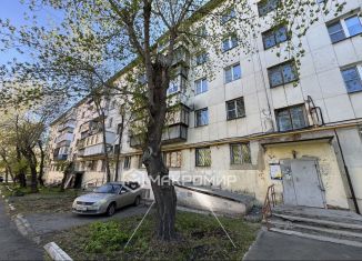 Продажа 4-ком. квартиры, 60 м2, Челябинск, улица Елькина, 82