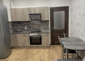 Сдача в аренду трехкомнатной квартиры, 68 м2, Курск, улица Энгельса, 115/3