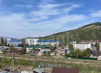 Сдаю 3-ком. квартиру, 56 м2, Республика Алтай, Улаганская улица, 15