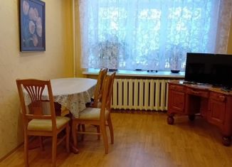 Продам 2-ком. квартиру, 45 м2, Сыктывкар, улица Карла Маркса, 216А, Центральный район