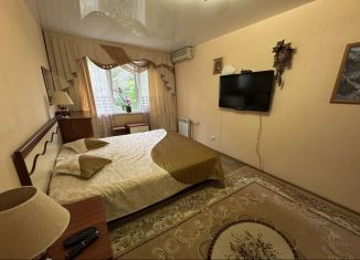 Сдаю в аренду двухкомнатную квартиру, 65 м2, Сочи, Курортный проспект, 98/14, микрорайон Приморье