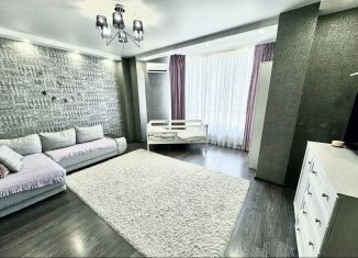 Продаю 2-комнатную квартиру, 48 м2, посёлок городского типа Яблоновский, Шоссейная улица, 63к5