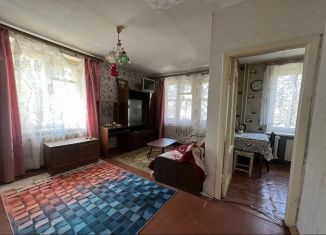 Сдается в аренду однокомнатная квартира, 30 м2, Волхов, Молодёжная улица, 25А