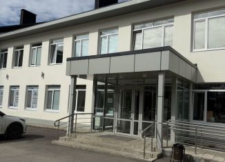 Сдаю в аренду офис, 27.8 м2, Березники, улица Деменева, 13