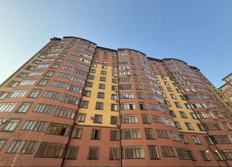Продаю 2-комнатную квартиру, 79 м2, Махачкала, улица Хаджи Булача, 16Б, ЖК Ак-Гёль