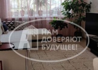 Продаю 3-ком. квартиру, 56 м2, Чайковский, улица Ленина, 56