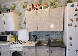 Продам 2-ком. квартиру, 53 м2, Стерлитамак, улица Артёма, 23