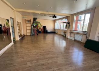 Сдаю помещение свободного назначения, 200 м2, Санкт-Петербург, улица Маршала Захарова, 20