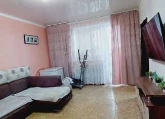 Продаю трехкомнатную квартиру, 90 м2, Азнакаево, улица Шайхутдинова, 8