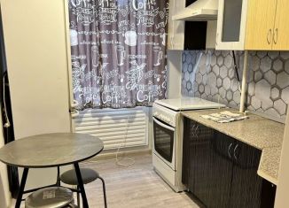 Сдаю в аренду 2-ком. квартиру, 42 м2, Республика Башкортостан, улица Баязита Бикбая, 2