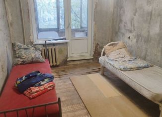 Сдаю 2-ком. квартиру, 48 м2, Луга, территория Луга-3, 8/60