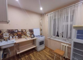 Сдаю в аренду однокомнатную квартиру, 93.4 м2, Сарапул, улица Гончарова, 46