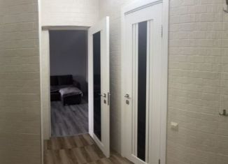 Сдаю 2-ком. квартиру, 40 м2, Сочи, улица Горького, 43, микрорайон Центральный