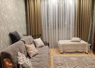 Продаю 2-ком. квартиру, 56.2 м2, Мурманск, улица Георгия Седова, 18, Октябрьский округ