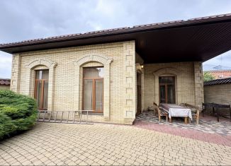 Аренда дома, 100 м2, Краснодарский край, площадь Ленина