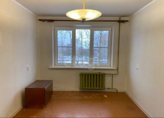 Сдаю в аренду 1-ком. квартиру, 32.2 м2, Кириши, улица Декабристов Бестужевых, 7