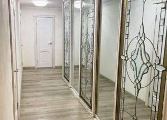 Сдаю трехкомнатную квартиру, 95 м2, Благовещенск, улица Шимановского, 78