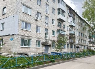 Сдам 1-ком. квартиру, 30 м2, Кстово, улица 40 лет Октября, 23А