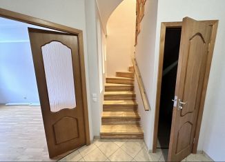 Сдается 3-комнатная квартира, 91 м2, Калининград, улица Партизана Железняка, 11, Ленинградский район