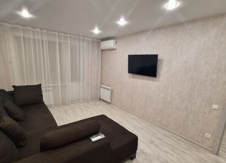 Сдаю в аренду 1-ком. квартиру, 40 м2, Балаково, Саратовское шоссе, 69/3