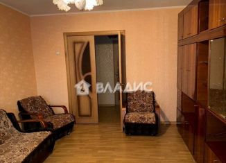 Сдается в аренду двухкомнатная квартира, 50 м2, Калининград, Воздушная улица, 2
