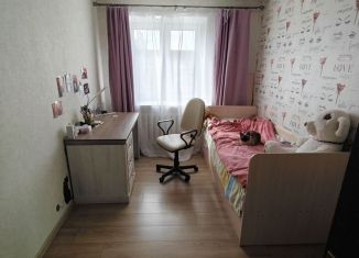 Продажа 3-комнатной квартиры, 58 м2, Псковская область, Холмская улица, 3