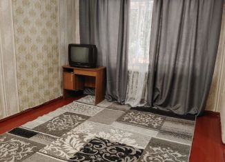 Продается 3-комнатная квартира, 45 м2, Богородицк, улица Коммунаров, 95