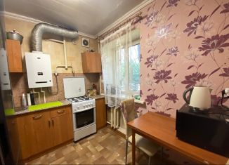 Продажа 2-ком. квартиры, 45 м2, Краснодар, улица Братьев Дроздовых, 26, улица Братьев Дроздовых