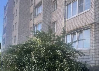 Продам 3-ком. квартиру, 68 м2, Вязьма, улица Строителей, 10Б