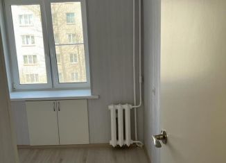 Двухкомнатная квартира на продажу, 40.2 м2, Пикалёво, улица Металлургов, 5